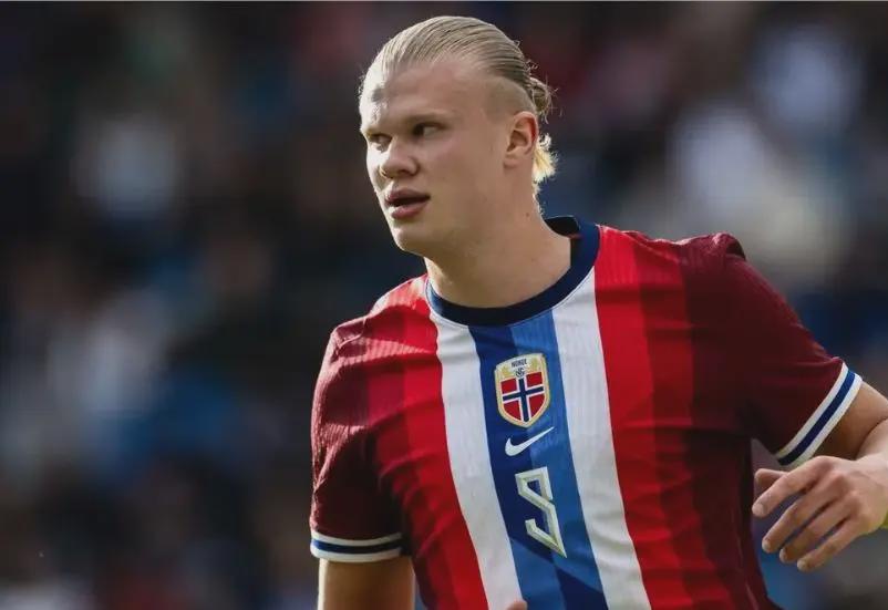 终于等到你！克拉克森干拔三分命中 打进尼克斯替补本场第一球（克拉克森命中干拔三分，尼克斯替补终于打进本场首球）