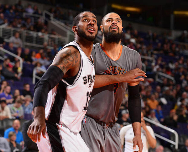 跟队记者：米兰将在周五和维尔图斯恩泰拉进行友谊赛（随队记者：米兰将于周五与维尔图斯恩泰拉进行热身赛）