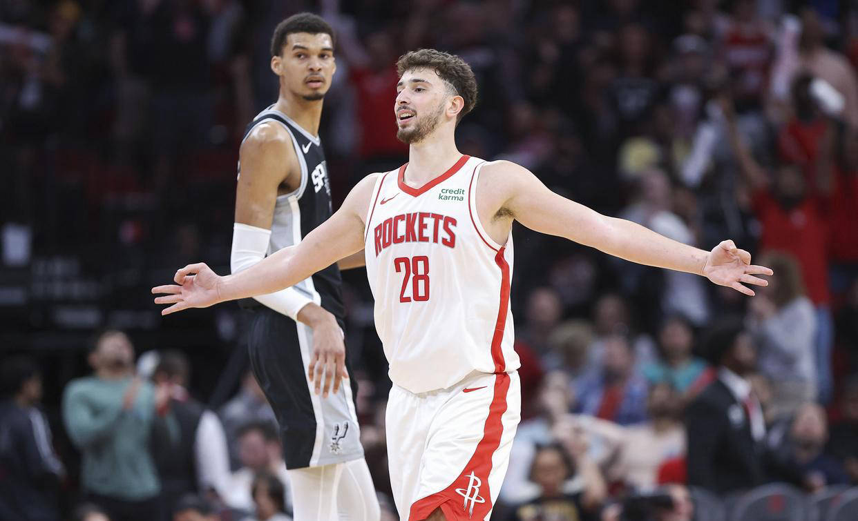 尹鸿博：伤病彻底击垮了我，自己只剩一颗狂跳却无能为力的心（尹鸿博：被伤病击溃，心仍狂跳却无力回天）