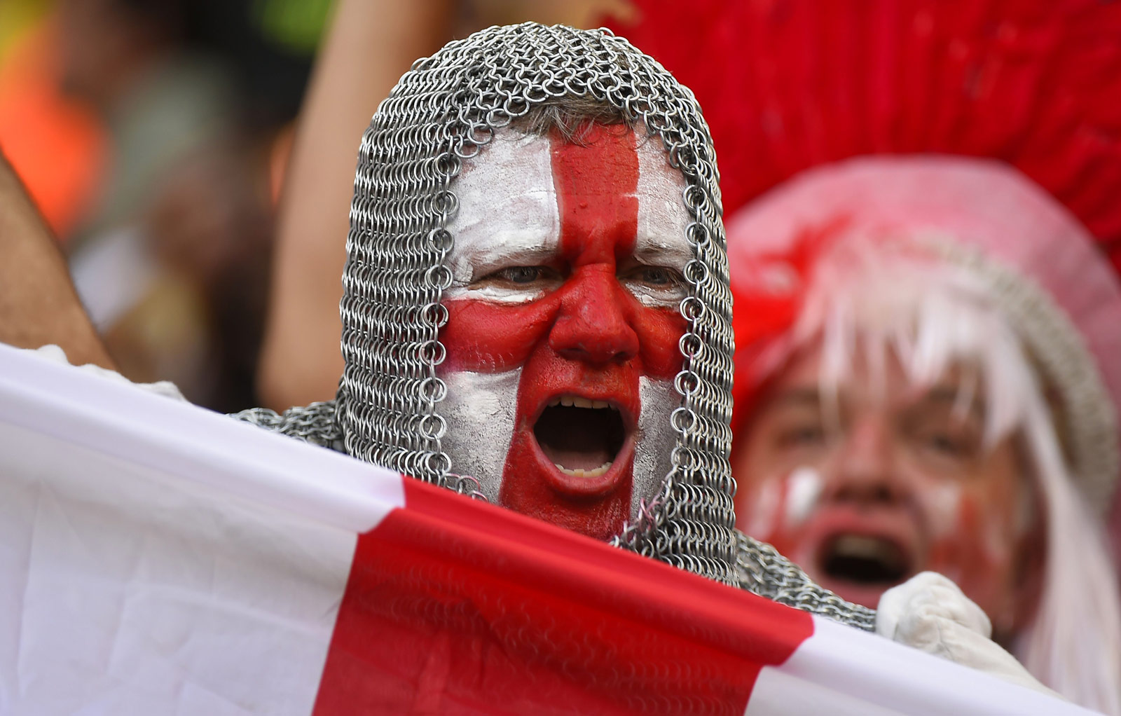 世界杯官方票价最高达6.12万 球迷叫苦连天FIFA收入暴涨（世界杯官方票价高达6.12万，球迷怨声载道，FIFA收入猛增）