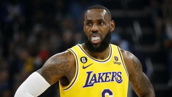 三分 0 中 6，却依然赢球