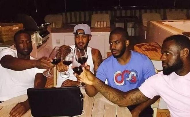 NBA：湖人加时险胜掘金 詹姆斯砍下40分（NBA：湖人加时力克掘金，詹姆斯轰下40分）